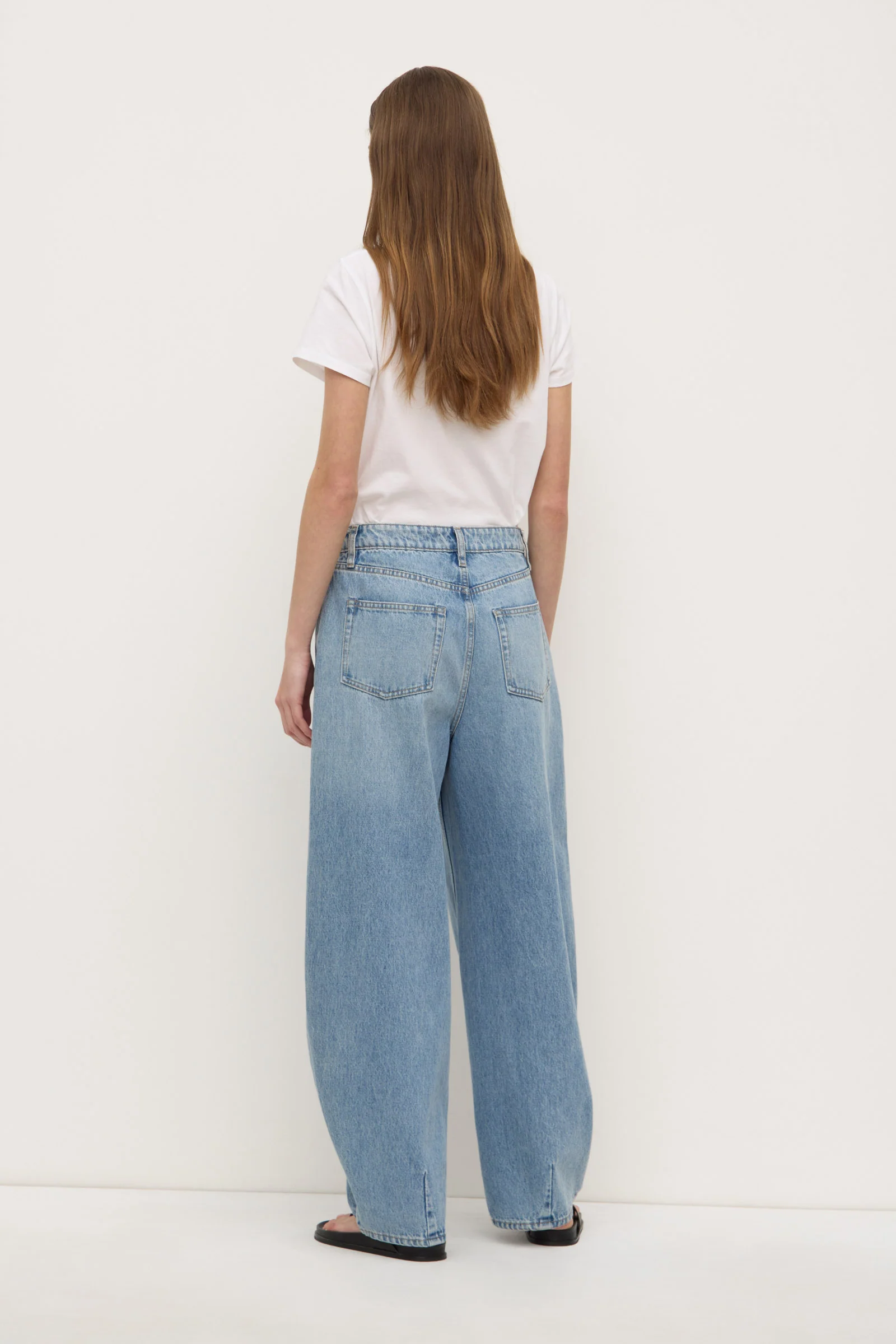 High Rise Barrel Jean - Image 4